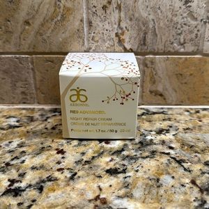 Arbonne RE9 Advanced Night Repair Cream